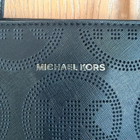 MICHAEL KORS Large Voyager Signature Black Leather MK Logo Luxury Tote Purse Bag - Picture 3 of 16